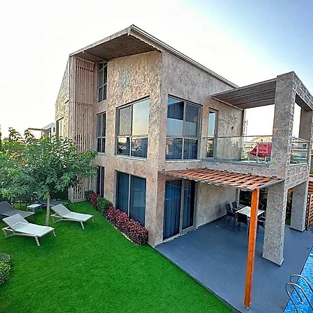 Triplex With Children's Pool, Garden, Sauna 5*